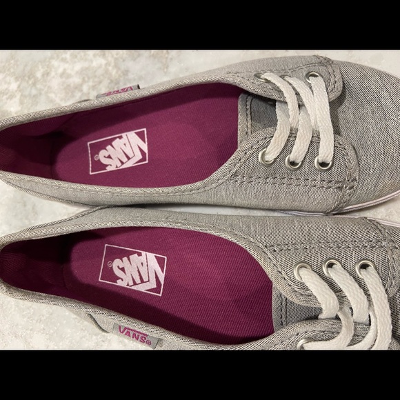 Vans girls 12 Grey Palisade with white ties. Fabulous condition. - Picture 2 of 4